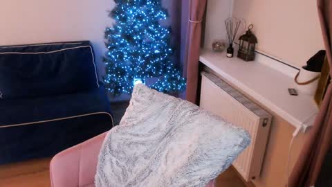 Heaven girl online show from December 2024 06:35:02 PM