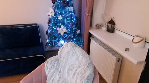 Heaven girl online show from December 2024 10:37:01 PM