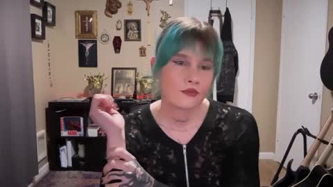 Snapshot of heavensentttt chatting on December 2024 06:20:01 AM Saoirse online show from December 2024 06:20:01 AM