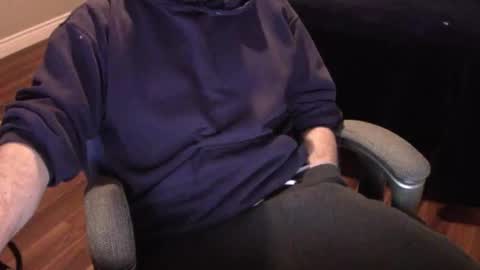 Snapshot of heavilyhung chatting on March 2025 05:29:02 AM John online show from March 2025 05:29:02 AM