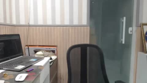 hebertgomes online show from April 2026 05:41:02 AM