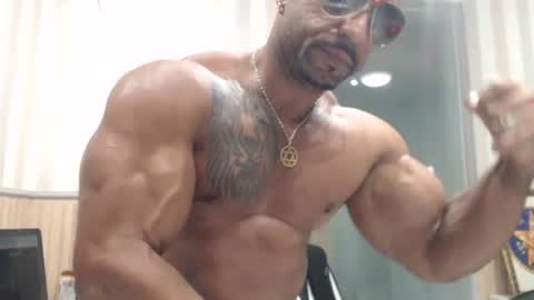 hebertgomes online show from May 2026 11:13:02 PM