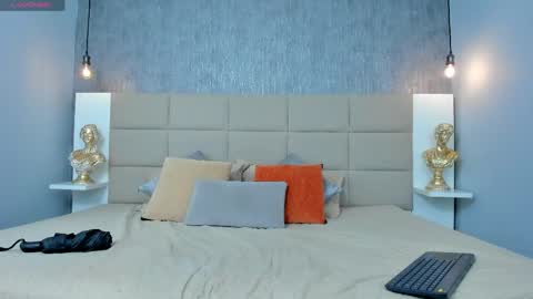 Keira Hecate online show from April 2026 07:06:02 PM