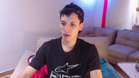 hefesto_69 online show from January 2025 08:00:01 PM