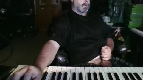 Snapshot of heguy46 chatting on May 2026 06:19:01 AM heguy46 online show from May 2026 06:19:01 AM