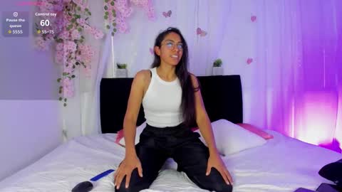 heidi_feuer online show from September 2025 12:32:02 PM