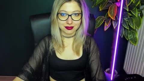 Snapshot of heidi_pleasure chatting on February 2026 07:47:02 AM Heidi online show from February 2026 07:47:02 AM