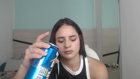 Snapshot of heidy_hoiss chatting on January 2025 08:21:02 PM Heidy online show from January 2025 08:21:02 PM