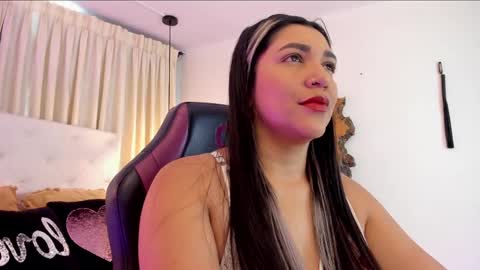              online show from November 2025 03:22:01 PM