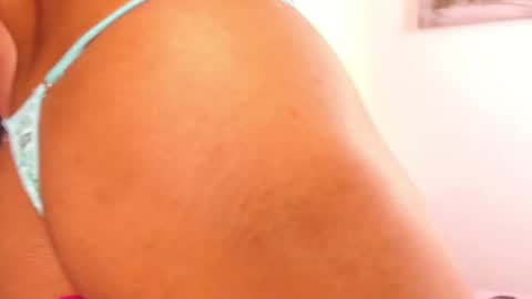 HEILY  online show from October 2025 03:38:01 AM