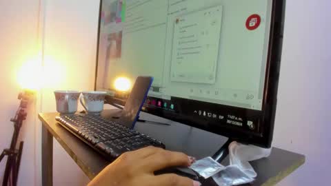 hellen online show from December 2024 04:25:01 PM