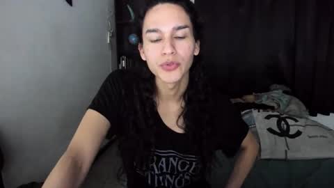 Snapshot of helena_spellman chatting on December 2025 12:38:02 AM helena_spellman online show from December 2025 12:38:02 AM