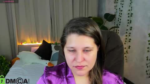 Snapshot of helenahoffmann chatting on February 2026 04:09:02 AM helenahoffmann online show from February 2026 04:09:02 AM