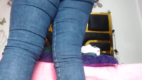 helenahotwet online show from September 2025 07:05:01 PM