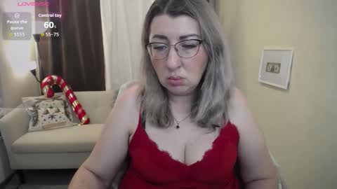 helenenigma online show from November 2025 07:36:02 PM