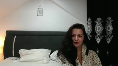 helenhh online show from December 2024 10:06:02 AM