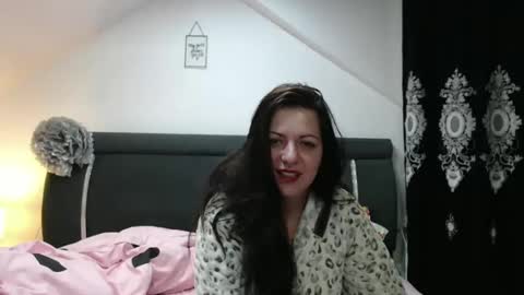 helenhh online show from February 2025 09:43:01 AM