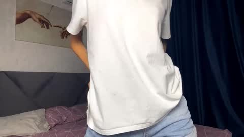 Chloe online show from October 2025 12:34:02 PM