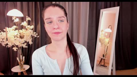 Helen online show from February 2025 05:57:02 AM