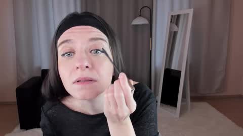 Helen online show from September 2025 02:33:01 AM