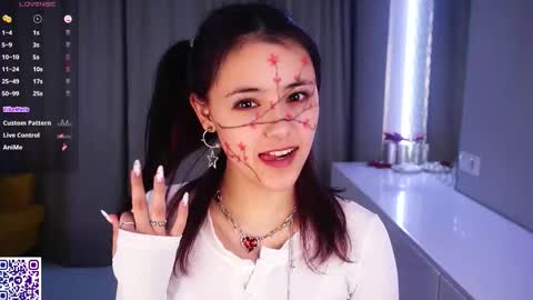 Snapshot of helgamartin chatting on February 2026 06:48:01 PM Aurora online show from February 2026 06:48:01 PM