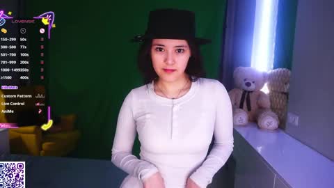 Aurora online show from April 2026 08:28:02 PM