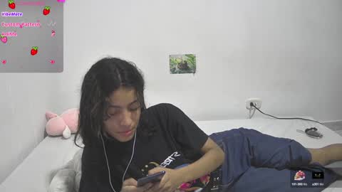 Helia Transfem and Amy online show from January 2025 03:01:01 AM