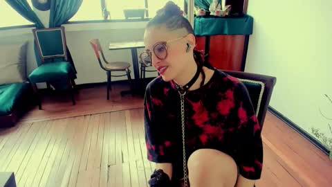 Heliconia online show from October 2025 03:23:02 PM