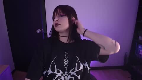 Snapshot of hell_dancer_ chatting on December 2025 12:37:02 AM Lexa online show from December 2025 12:37:02 AM