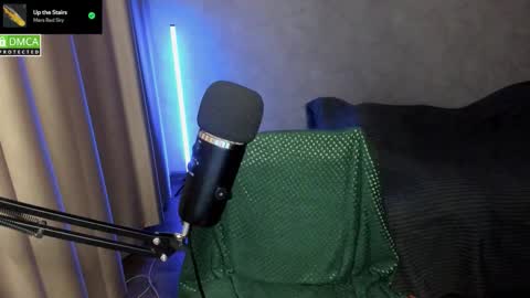 Red online show from December 2025 06:58:01 PM