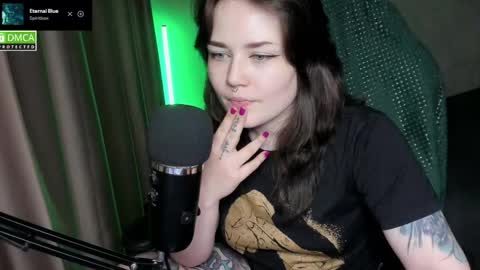 Snapshot of hell_hotline chatting on June 2026 06:34:02 PM Red online show from June 2026 06:34:02 PM