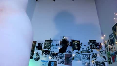 hellen online show from February 2026 05:19:01 AM