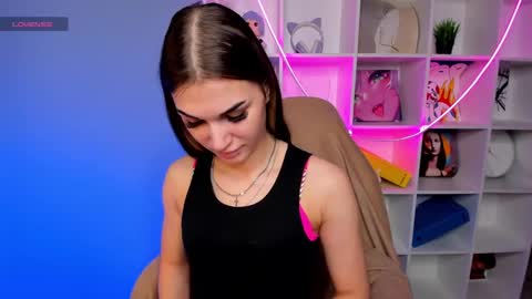 Snapshot of hellen__moore chatting on January 2025 01:11:01 AM GTM3Mon Tue Wed Thu Fri San 0400 am-1030pm online show from January 2025 01:11:01 AM