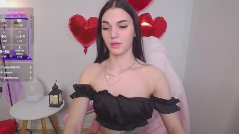Snapshot of hellen__moore chatting on March 2025 04:13:01 AM GTM3Mon Tue Wed Thu Fri San 0400 am-1030pm online show from March 2025 04:13:01 AM