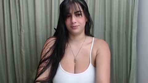 Snapshot of hellen_garcia chatting on December 2024 08:43:01 PM Hellen online show from December 2024 08:43:01 PM