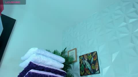 hellen     online show from September 2025 07:13:02 PM