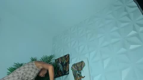 hellen     online show from June 2026 07:08:02 PM
