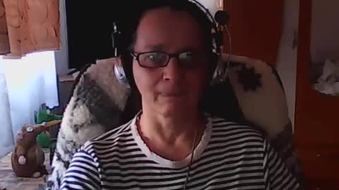Snapshot of hellenmarie chatting on January 2025 11:31:02 AM hellenmarie online show from January 2025 11:31:02 AM