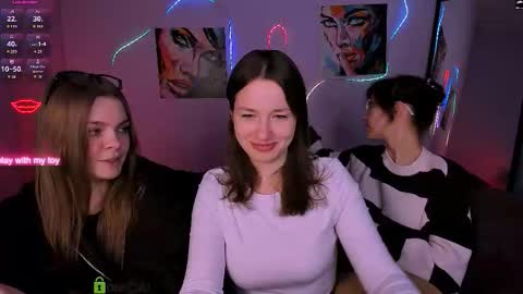 Helli online show from January 2026 08:13:02 PM