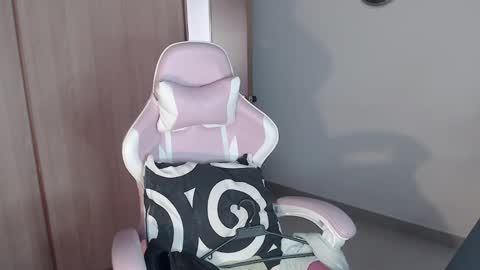 Snapshot of hello_demonkitty chatting on September 2025 05:36:01 PM SIMONA  online show from September 2025 05:36:01 PM