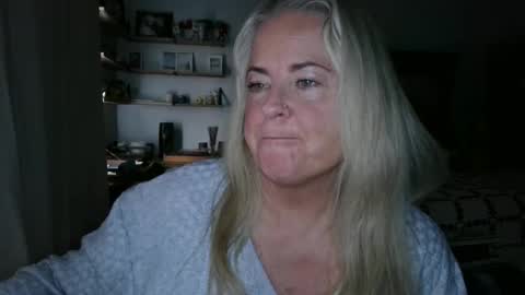 Hunnys Hive online show from March 2025 08:53:02 PM