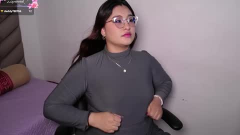 Zahira online show from November 2025 08:19:01 PM