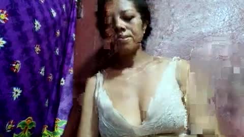 Snapshot of henitsaldy chatting on May 2026 04:04:02 PM henitsaldy online show from May 2026 04:04:02 PM