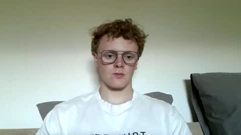 Snapshot of henrietje chatting on May 2026 05:31:01 PM henrietje online show from May 2026 05:31:01 PM