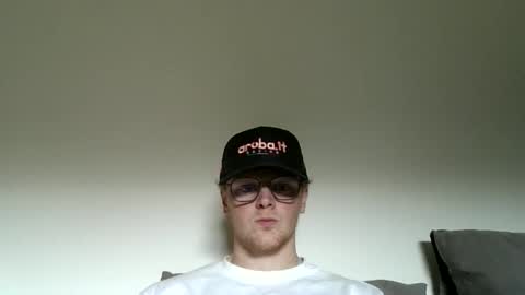 Snapshot of henrietje chatting on June 2026 01:05:02 PM henrietje online show from June 2026 01:05:02 PM