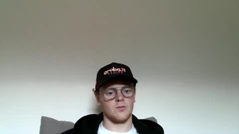 Snapshot of henrietje chatting on June 2026 07:56:01 AM henrietje online show from June 2026 07:56:01 AM