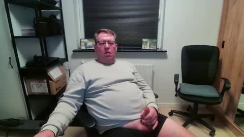 henrikrp1971 online show from February 2026 10:06:02 PM