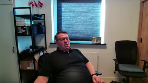 henrikrp1971 online show from March 2026 03:06:01 PM