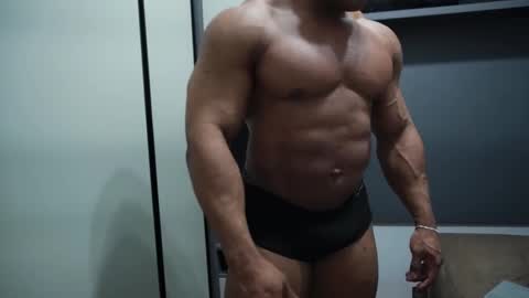 Henri online show from November 2025 01:16:02 AM