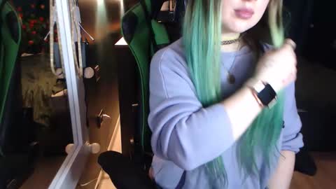 Hentaishiing online show from November 2025 10:44:02 PM